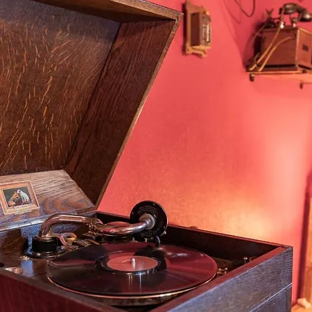 Le Repos Du Poete, Table D'hote, Bain A Remous, Massages Bed & Breakfast